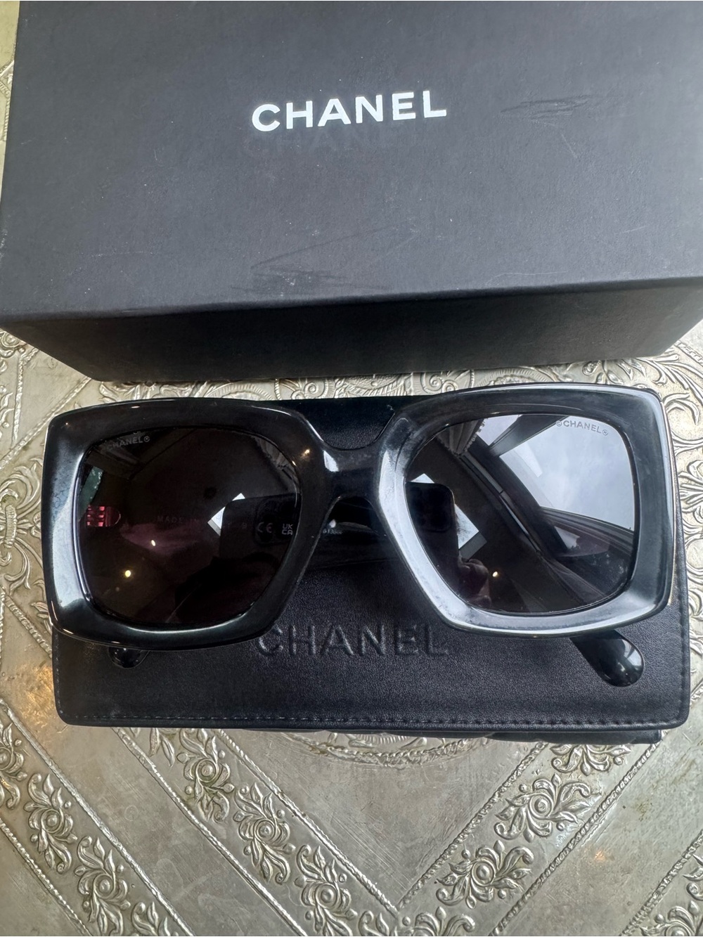 CHANEL Black Oversized Square 5435A Sunglasses with Gold CC Emblem - Picture 6 of 13